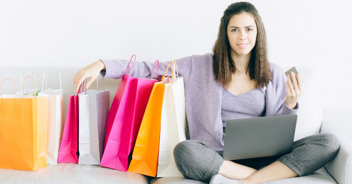 Gratis stockfoto met aankopen, bank, bekijken
